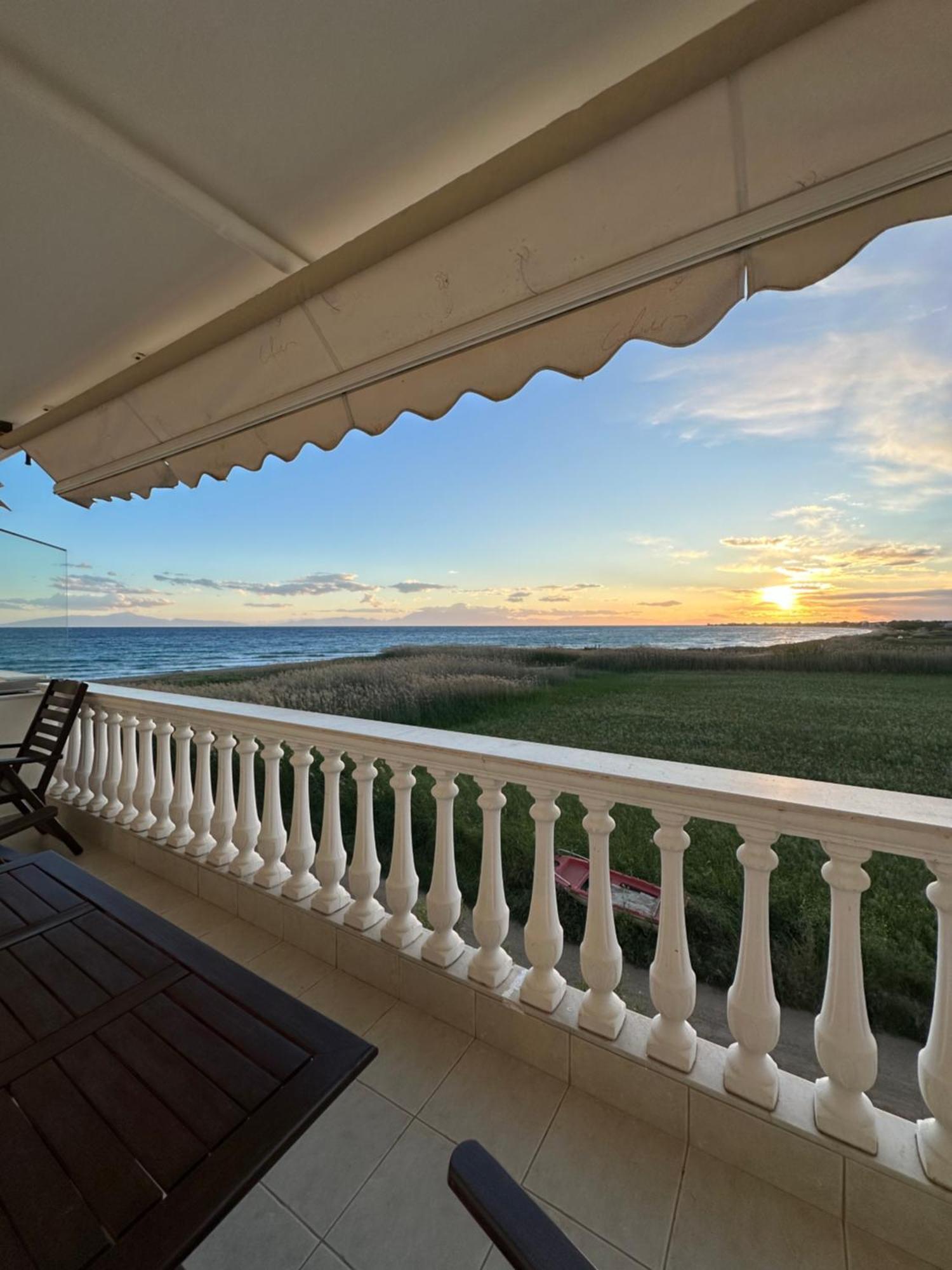 Dimar1 Seaside Apartment Paralia Dionisiou Exterior foto